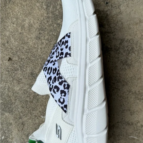 NWOT Bobs from Skechers memory foam cream sneakers with animal print accents - Picture 4 of 6